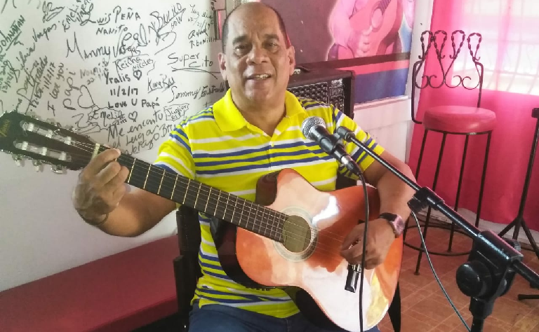 Activista y cantante Luichy Vargas propone alternativa para frenar muertes por consumo bebidas adulteradas