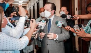 Paliza niega PRM esté en modificar estatutos para reelección; dice Abinader está concentrado en gobernar
