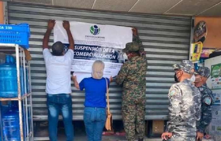 Pro Consumidor cierra 13 negocios por vender bebidas adulteradas y operar en condiciones inadecuadas