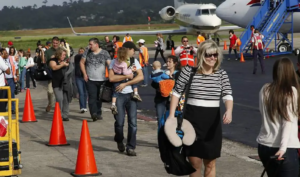 Touroperadores con el grito al cielo! Hacen un llamado a Abinader por más apoyo al sector turismo