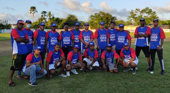 Grandesligas Emmanuel Clase dona uniforme a equipo de Río San Juan participará en torneo de la Liga Campesina