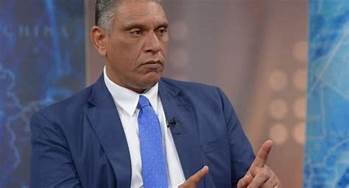 Ministro Chú Vásquez 