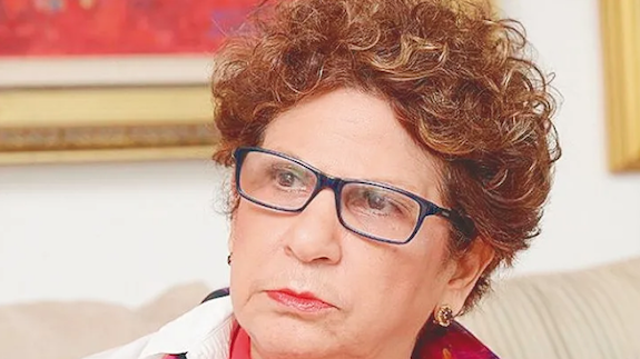Bajan de avión en NY a periodista Consuelo Despradel