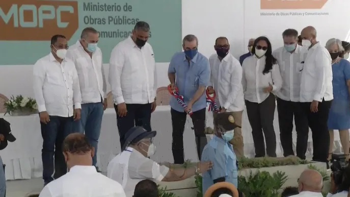 Abinader deja iniciada construcción Malecón de Nagua por RD$2,700 MM; también relleno sanitario en Cruce de Panchito