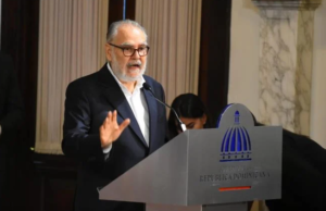 Peligra canasta familiar! Ministro de Economía confirma alzas en pollo, aceites, harina de maíz y trigo, carnes y pan