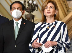 RD aplicará una tercera dosis de vacuna diferente a las anteriores para enfrentar variantes de Covid-19