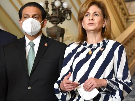 RD aplicará una tercera dosis de vacuna diferente a las anteriores para enfrentar variantes de Covid-19
