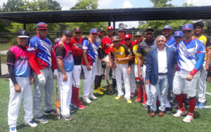 Seleccionado softbol de Filadelfia derrota al Chata’s Softbol League de Newark, NJ