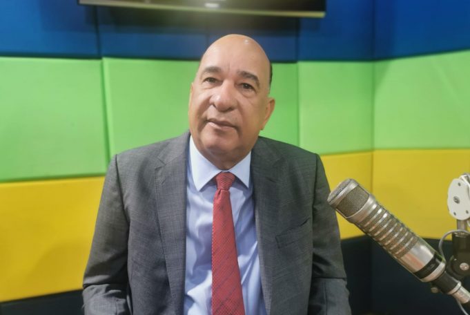 Senador Bautista Rojas asegura Ley 42-01 permite al Gobierno obligar a la gente a vacunarse contra el COVID