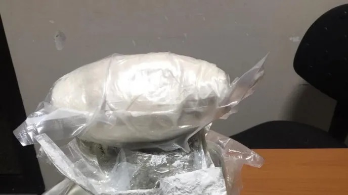 Ocupan 8 paquetes de marihuana en Aeropuerto Las Américas; enviaron de Miami en un cajón de música y un microonda