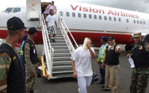 LLegan a RD otros 56 dominicanos deportados tras cumplir condenas por diversos delitos en EE.UU.