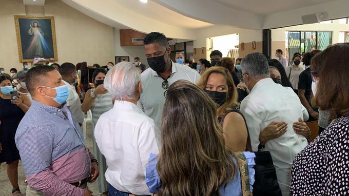 Familia creará fundación para continuar obras que hacía el merenguero Johnny Ventura