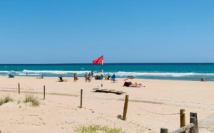 Autoridades restringen uso de balnearios en playas y balnearios de Puerto Plata por oleajes anormales