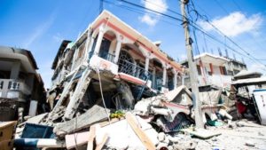 Aumenta a 724 los muertos y 2,800 heridos por terremoto en Haití; colapsan los servicios sanitarios