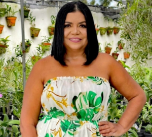 Brindemos! Hoy la celebración es por el cumpleaños de Evelyn Báez