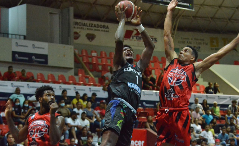 Santa Ana vs Máximo Gómez y JP. Duarte ante San Martín esta noche del viernes en continuación basket superior SFM