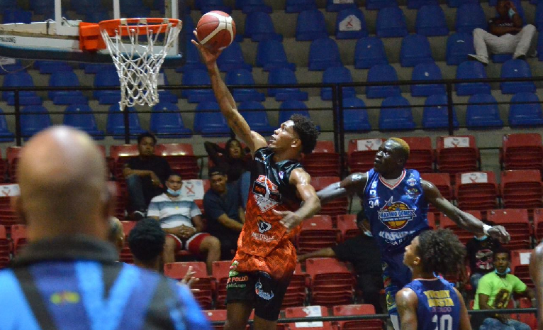 Santa Ana vence al Máximo Gómez y avanza a la final basket superior SFM; San Martín logra primera victoria