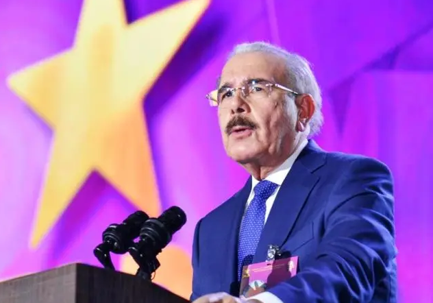 Expresidente Danilo Medina juramentará nuevos miembros en PLD en La Vega