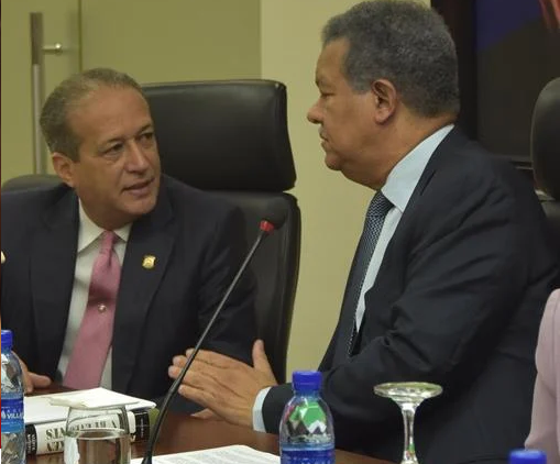 Leonel sobre Reinaldo: “Consagró su vida, su carrera política y profesional a servir al país”