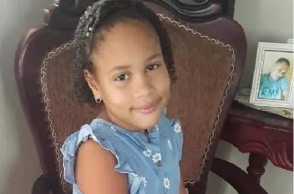 Matan niña de 7 años durante tiroteo por disputa por puntos de droga en Moca; hay otros 3 jóvenes heridos