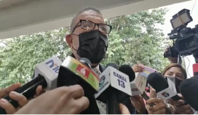 Padre arquitecta asesinada refuta informe policial: 