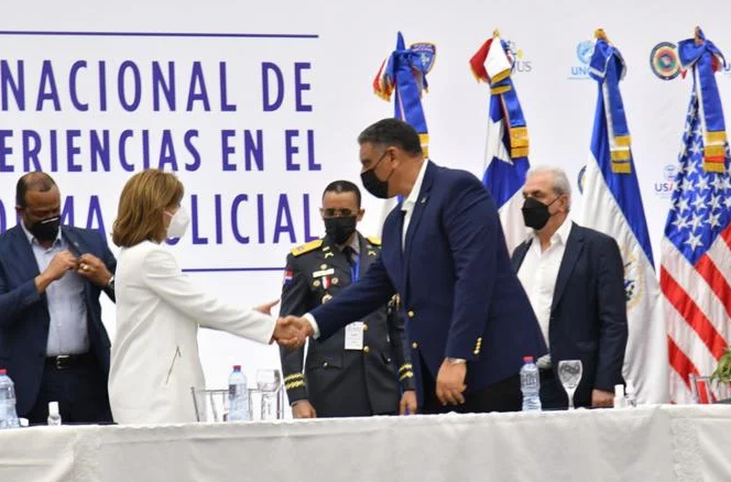 Vicepresidenta RD afirma males afectan a PN se han convertido en un cáncer; dice reforma va a pesar oposición