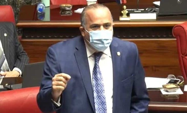 Senador Alexis Victoria defiende legalidad de sus empresas offshore; acusa a periodistas de buscar morbo