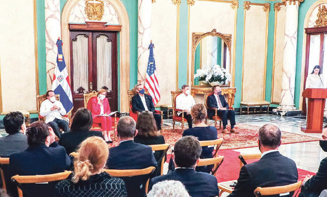 EE.UU. ayudará al gobierno dominicano a reformar la Policía; invertirá US$7.9 millones en varias instituciones