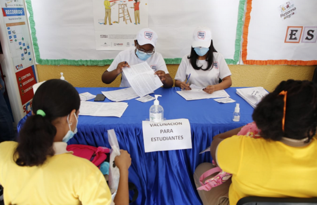 Se dispara a 18.89% la positividad por Covid-19 en RD; autoridades arrecian plan de vacunación