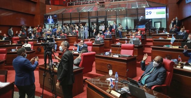 Senado aprueba Código Penal en segunda lectura sin despenalizar el aborto