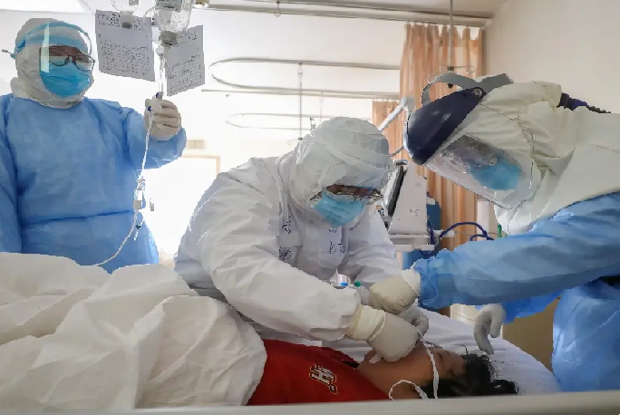 A casi un mes sin defunciones, Salud Pública reporta este martes dos muertes por Covid-19 y 830 nuevos contagios