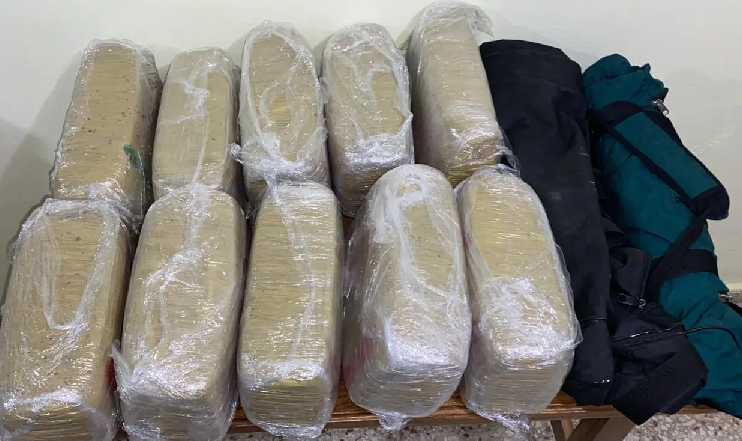 DNCD apresa tres mujeres en Duvergé y le ocupa más de 24 mil gramos de marihuana