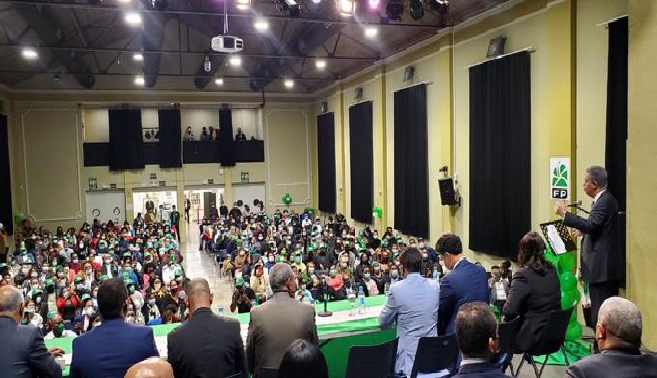 Leonel dice comunidad internacional es quien debe resolver situación en Haití