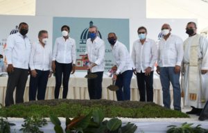 Presidente Abinader inaugura carretera e inicia construcción Circunvalación La Otra Banda en Higüey por RD$1,100 MM