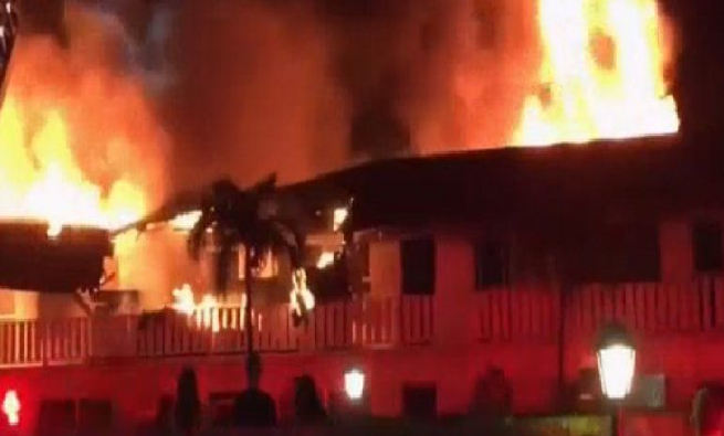 Incendio consume por completo complejo turístico Casa Bonita en Barahona