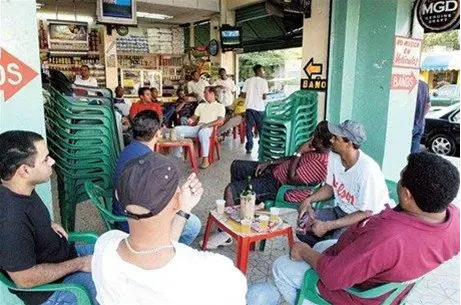 A beber por un tubo y 7 llaves hasta el 6 de enero! Gobierno flexibiliza horario para venta y expendio bebidas alcohólicas