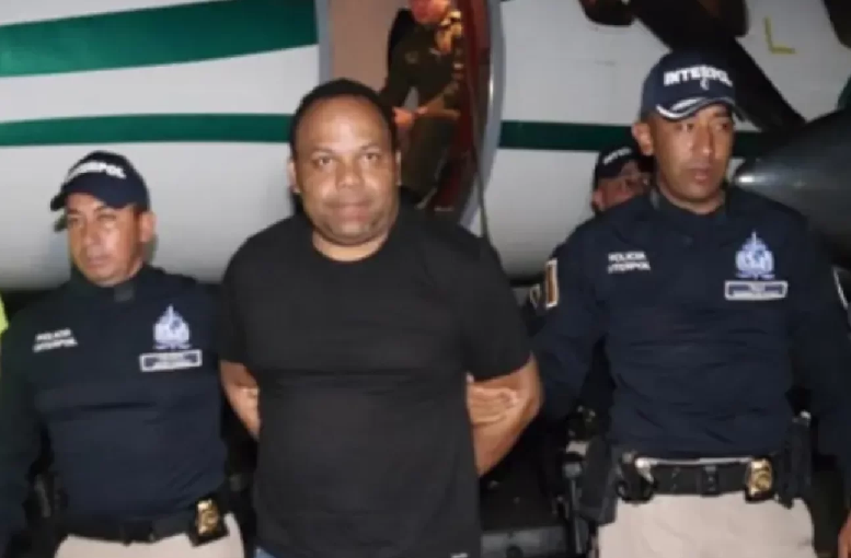 Puñeta nene! César “El Abusador” ya está en Puerto Rico donde será juzgado por narcotráfico internacional