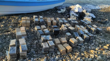 La DNCD ocupa 330 paquetes de cocaína en costas de playa Viyella en Azua procedente de Sudamérica