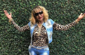 Esos cuartos dónde están!? La Vieja Fefa no ha visto un peso de pensión $70 mil otorgó Abinader en febrero; no sabía nada