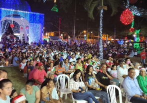 Gaspar Hernández y Moca vibran de emociones con “La Magia de la Navidad” auspiciado por el senador Carlos Gómez