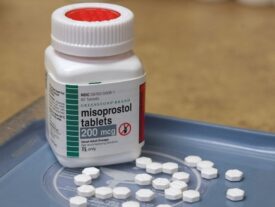 En NYC ofrecen citas por internet a mujeres ordenen pastilla abortiva y reciban por correo