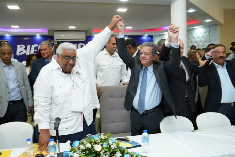 Leonel dice que el PRM sólo “gobierna para los ricos” y se olvida de sus orígenes; es proclamado candidato del BIS