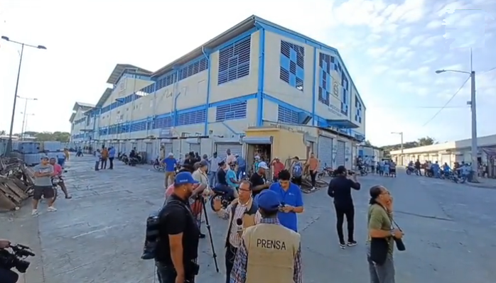 Haitianos no abren su portón y vuelven a dejar plantados a comerciantes del mercado binacional de Dajabón