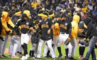 !Bendición papá! Las Aguilas propinan segunda blanqueada al Licey y ganan serie Titanes del Caribe en City Field de NY