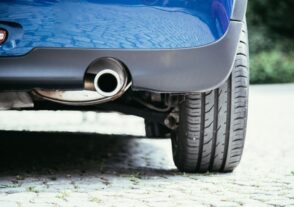 Aprobarían ley NYC contra ruido vehículos; dominicanos Alto Manhattan apoyan