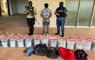 Imponen un año de prisión preventiva a Condorito y otros tres por alijo de cocaína ocupado en villa de Río San Juan