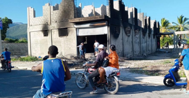 Anja! Fuego destruye almacen de Plan Social repleto raciones alimenticias y electrodomésticos serían repartidos en Jimaní
