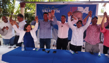 Se soltaron los caballos! Julio César Valentín proclama candidaturas de JS en Río San Juan en masivo acto