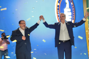 Abinader acepta postulación de Guillermo Moreno y su Alianza País 