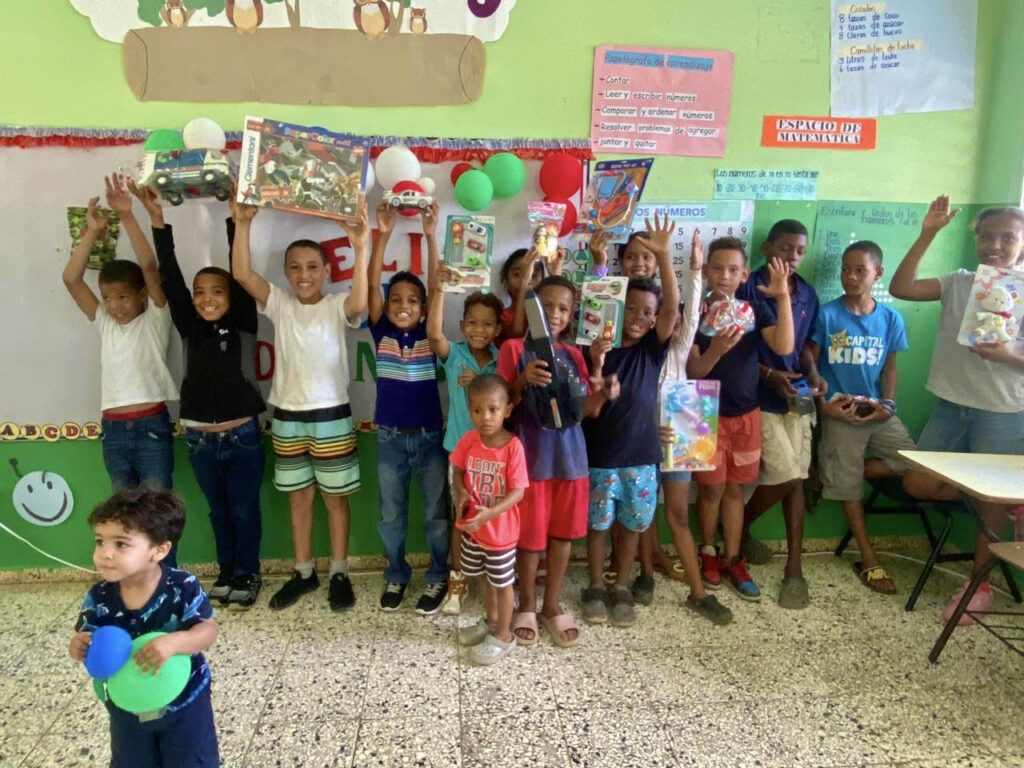 Navidad Para los Niños de Río San Juan un puente solidario para la inclusión social